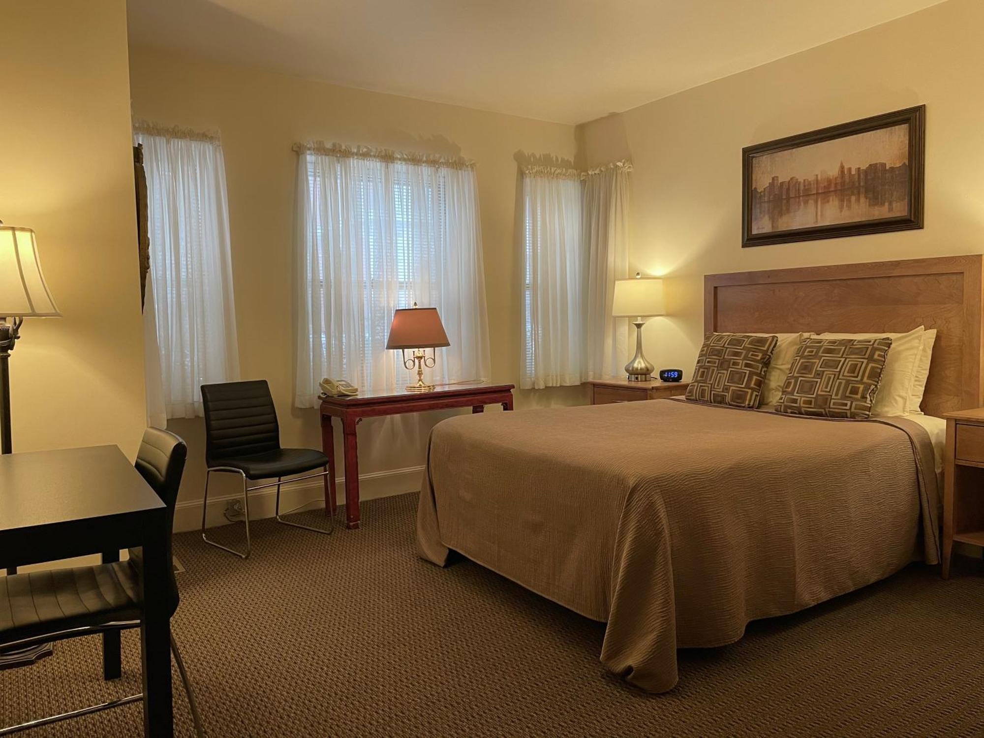 Oasis Guest house 2*