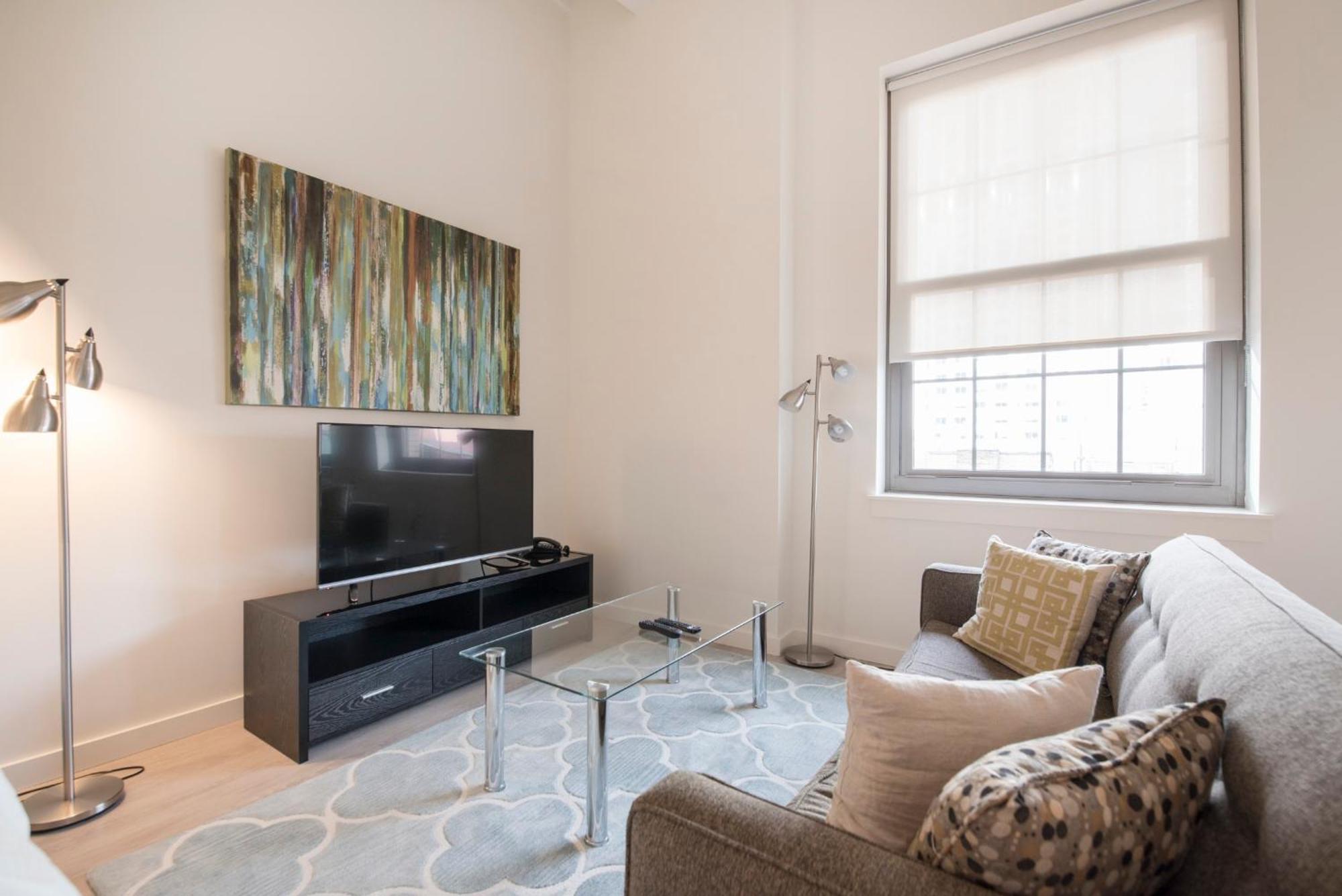 Global Luxury Downtown *
