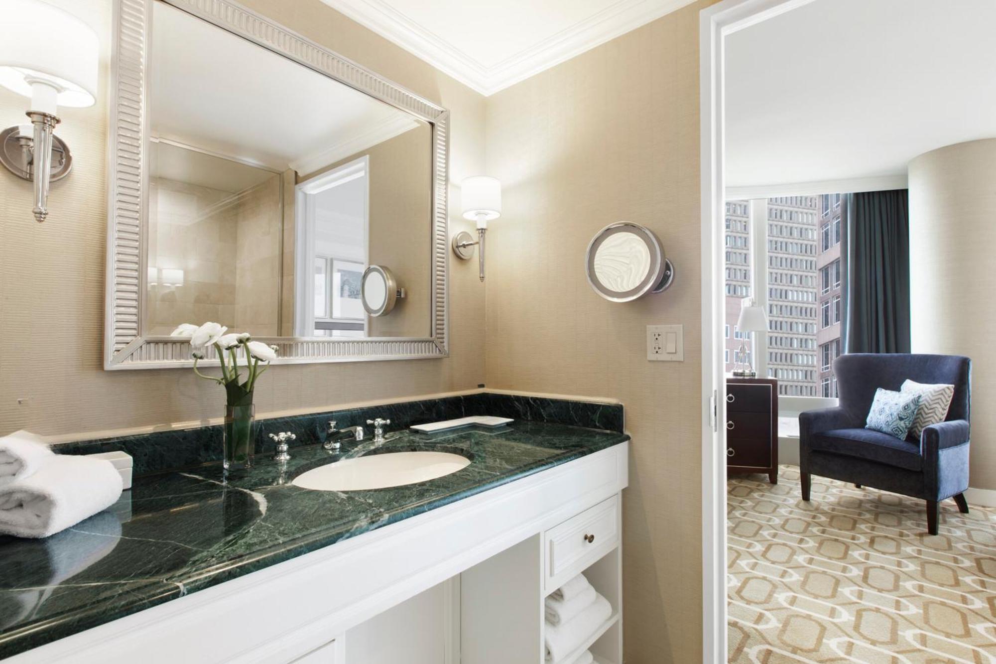 Hotel Harbor Boston