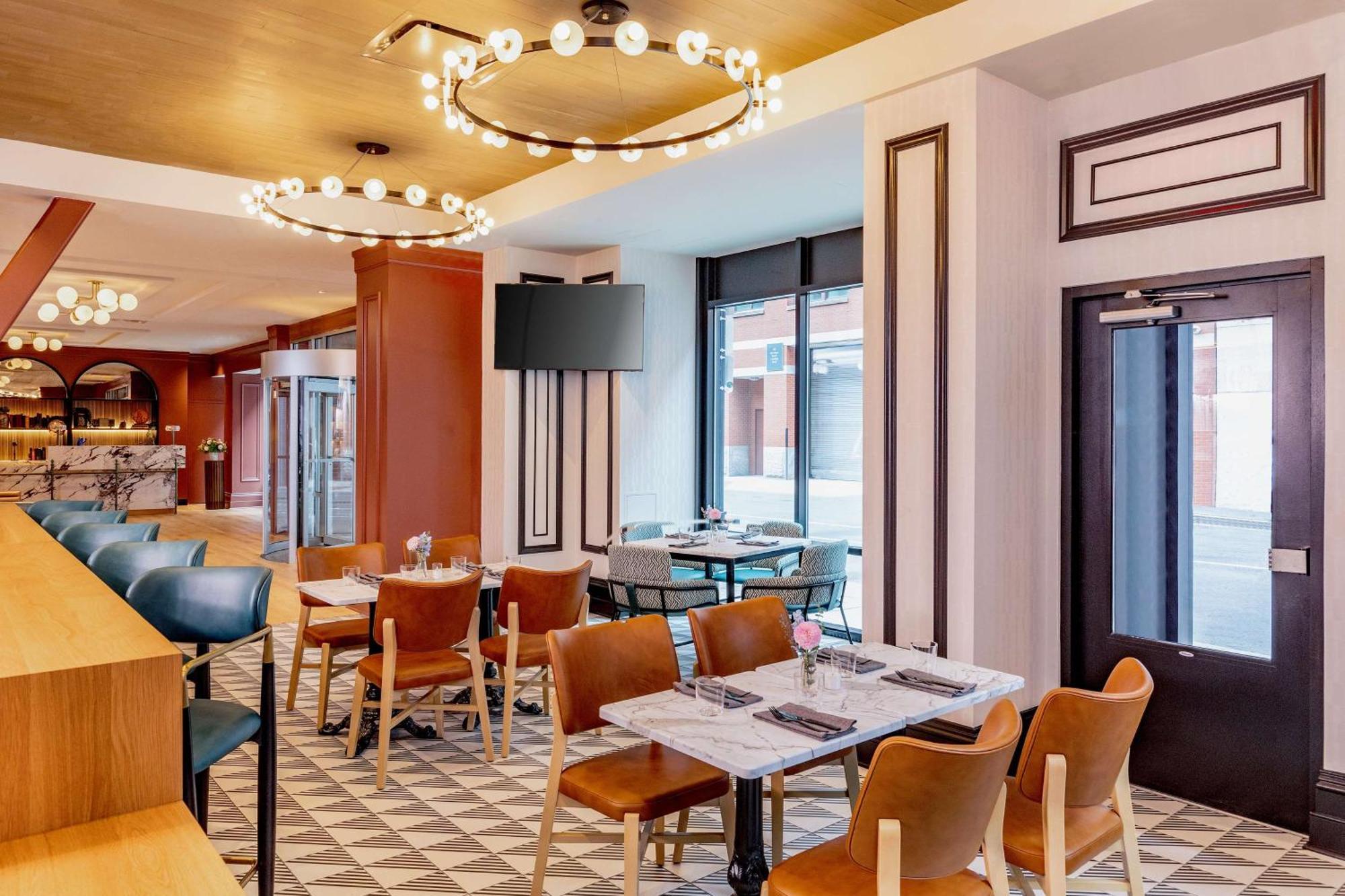 Pennyweight Boston, Curio Collection By Hilton 4*