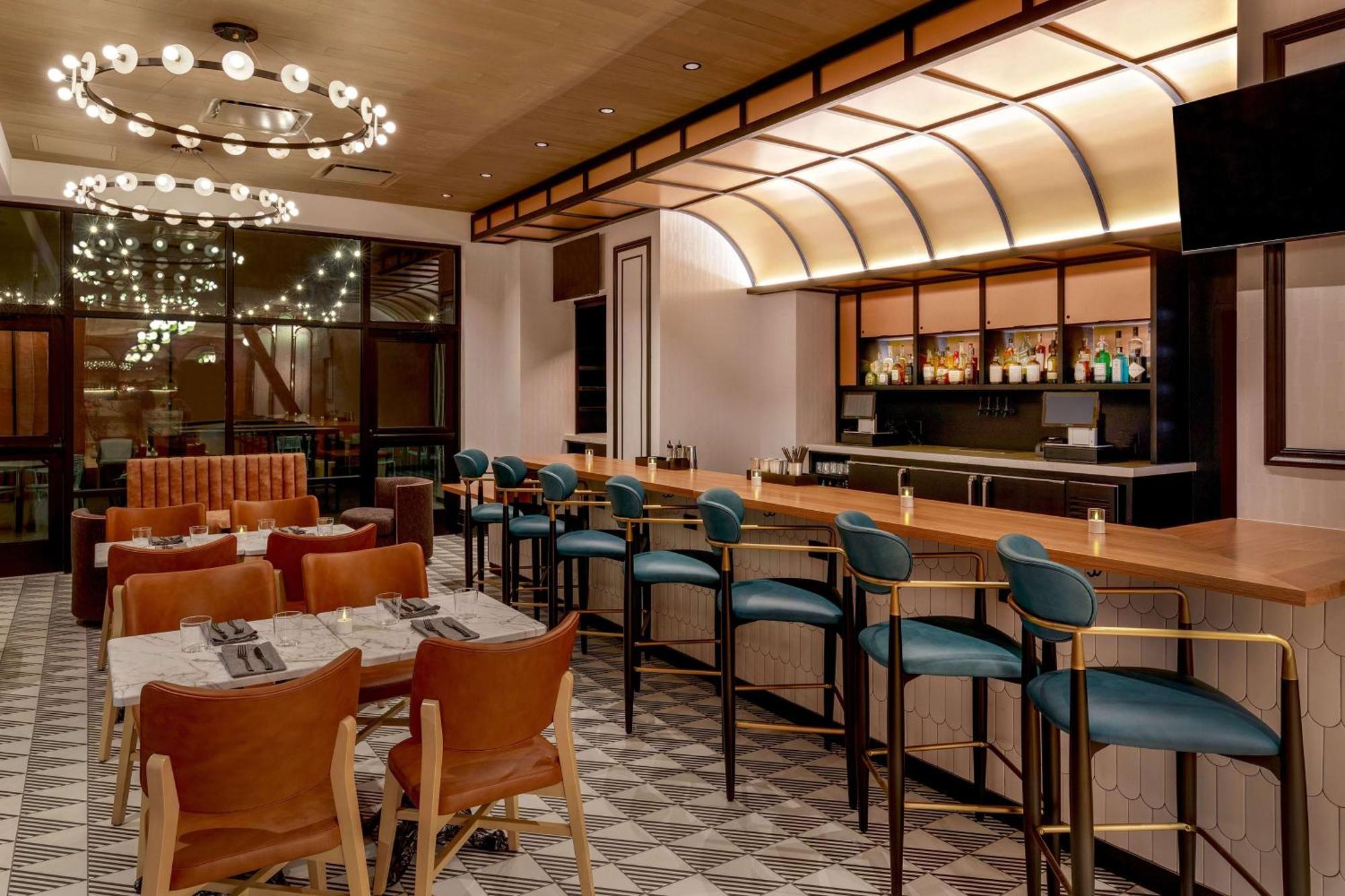 Hotel Pennyweight Boston, Curio Collection By Hilton