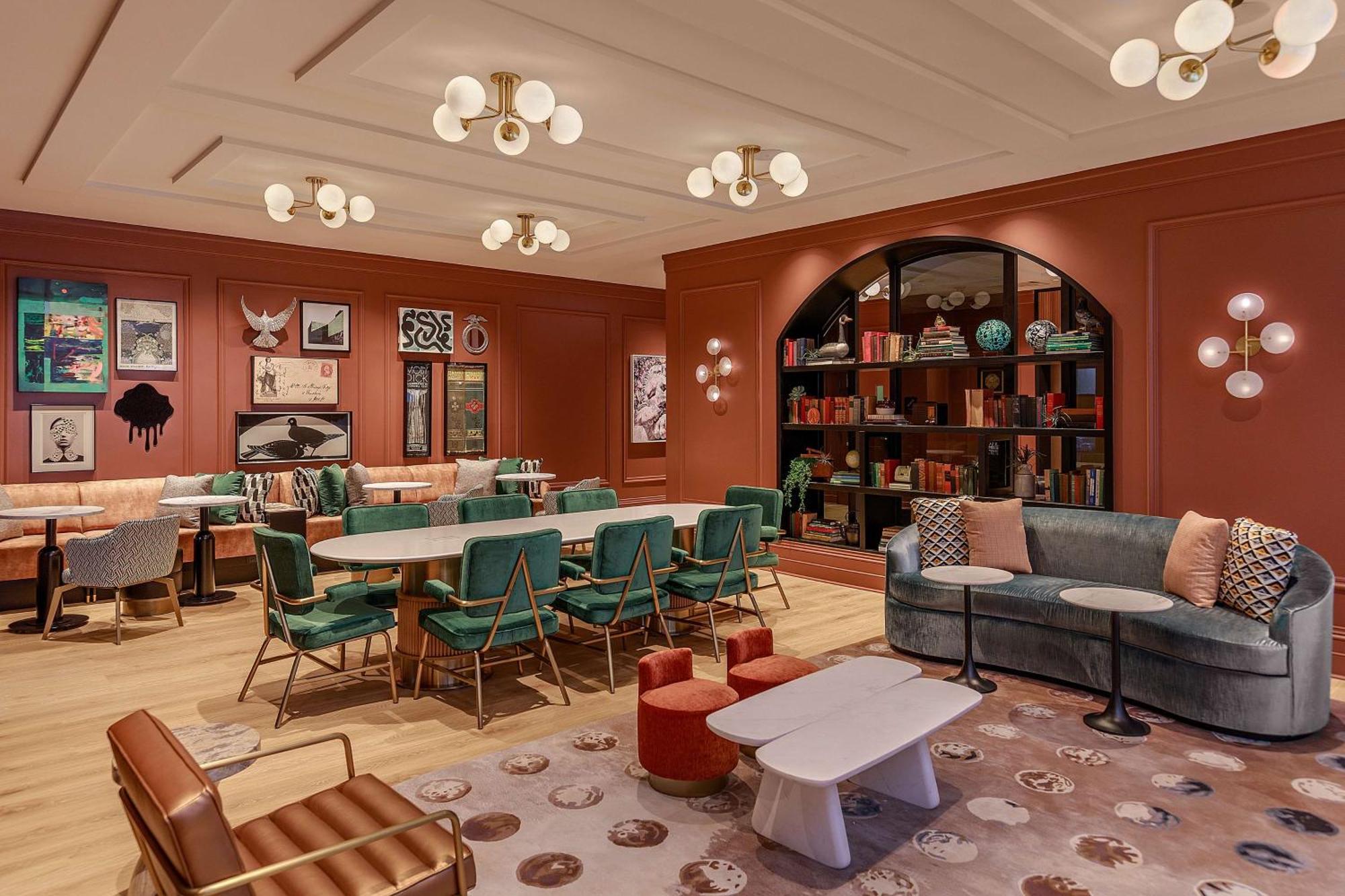 Pennyweight Boston, Curio Collection By Hilton Hotel Boston