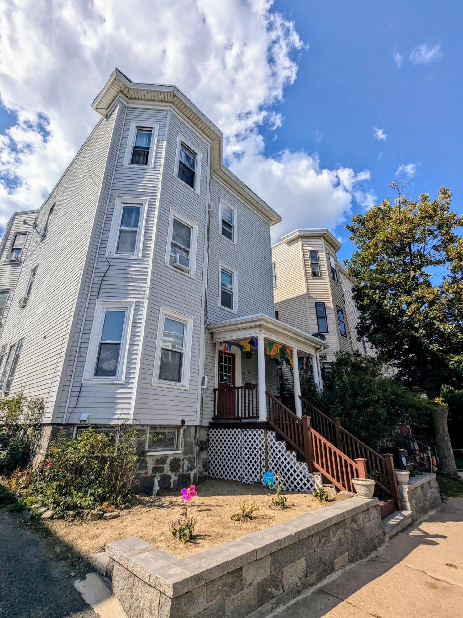 Homestel * Boston