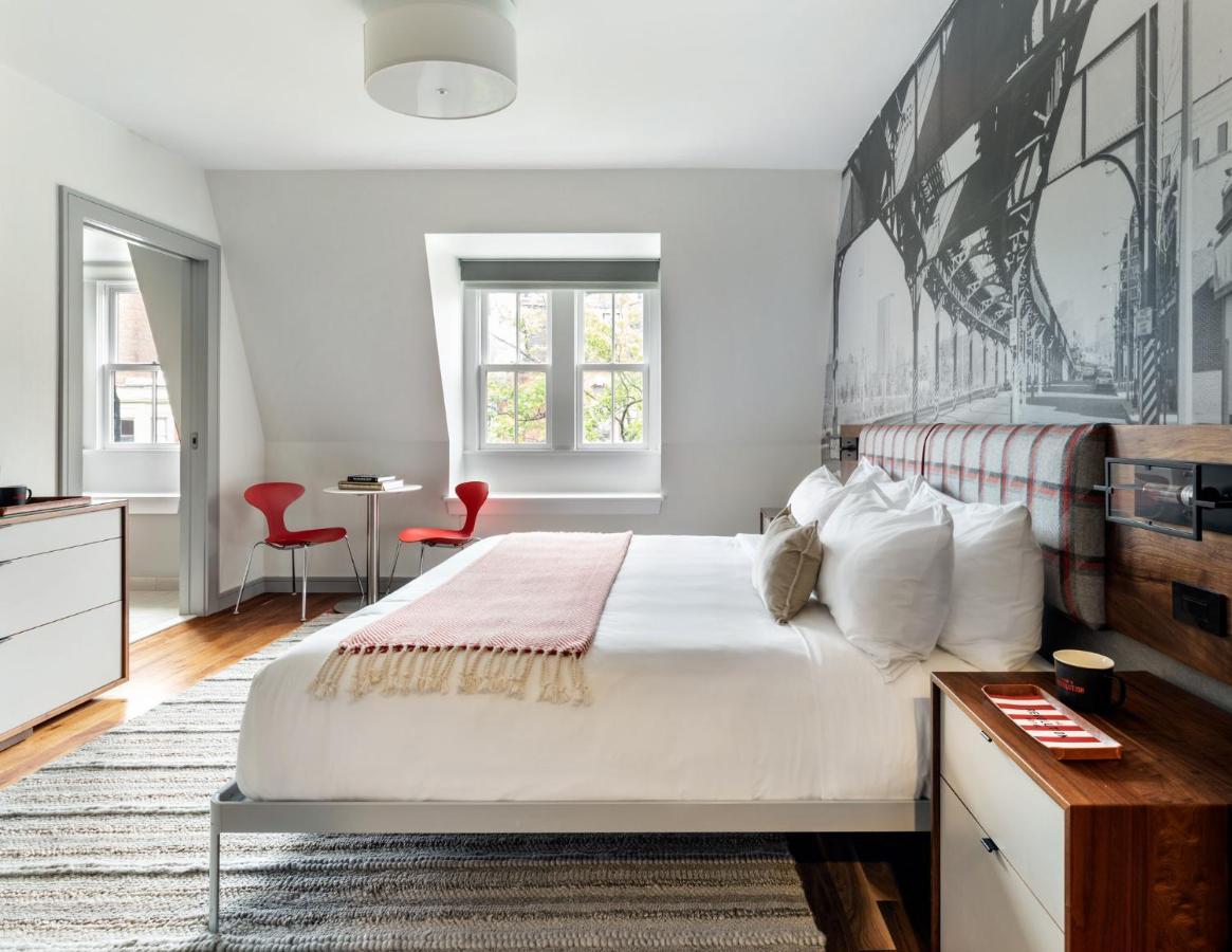 The Revolution Hotel 3*