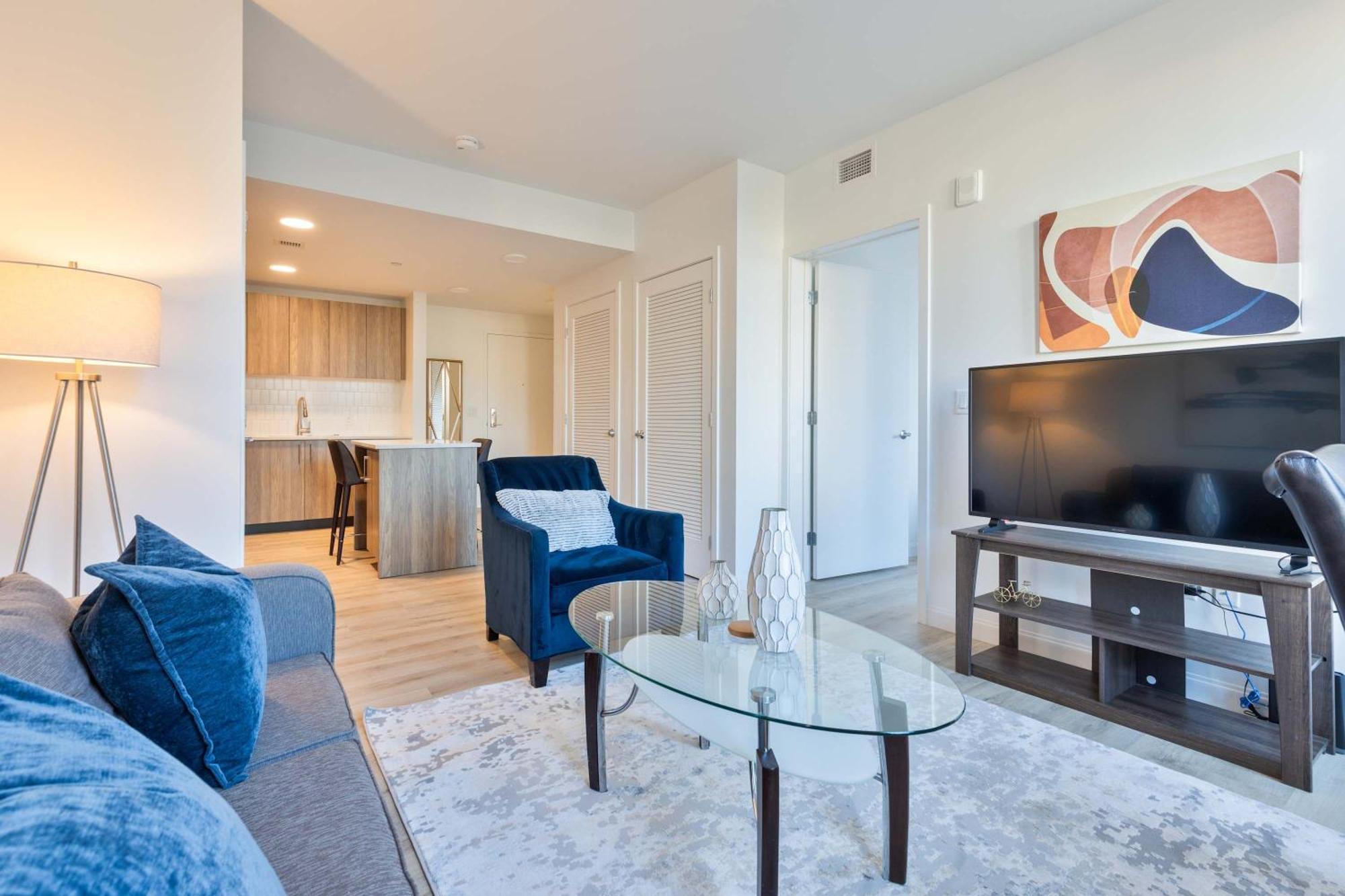 Luxury With Kitchen In Fenway - Idl-524 *