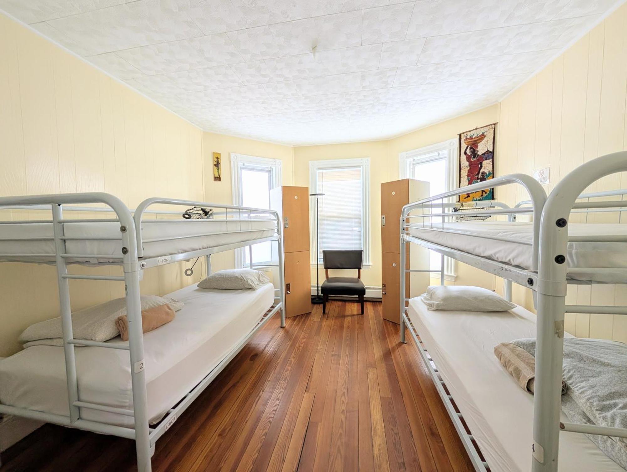 Homestel Hostel *
