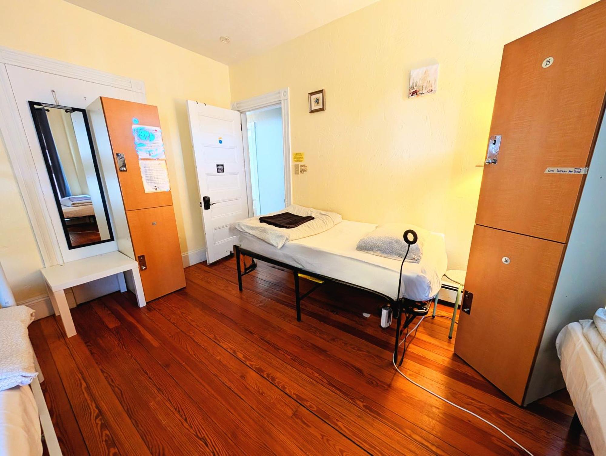 Homestel * Boston