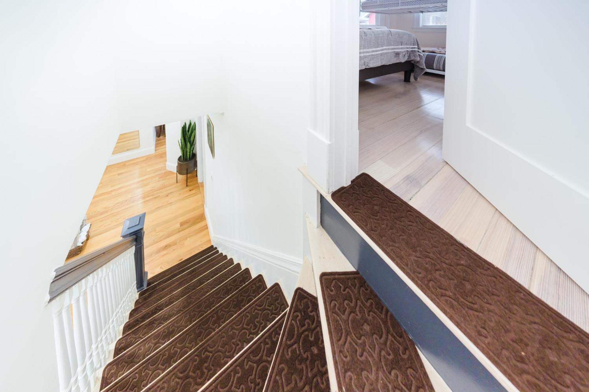 76 Carruth - 4br Cozy And Lovely Apartment