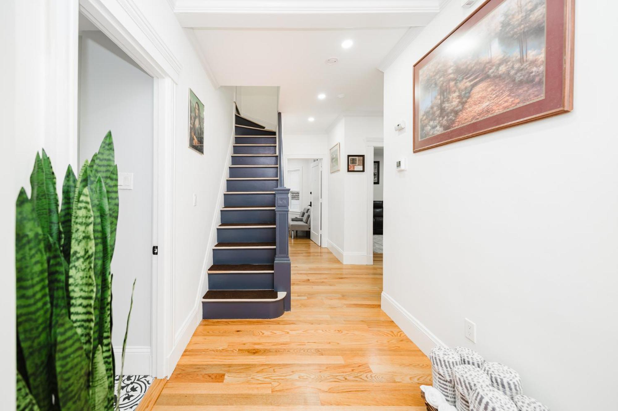 76 Carruth - 4br Cozy And Lovely Apartment *
