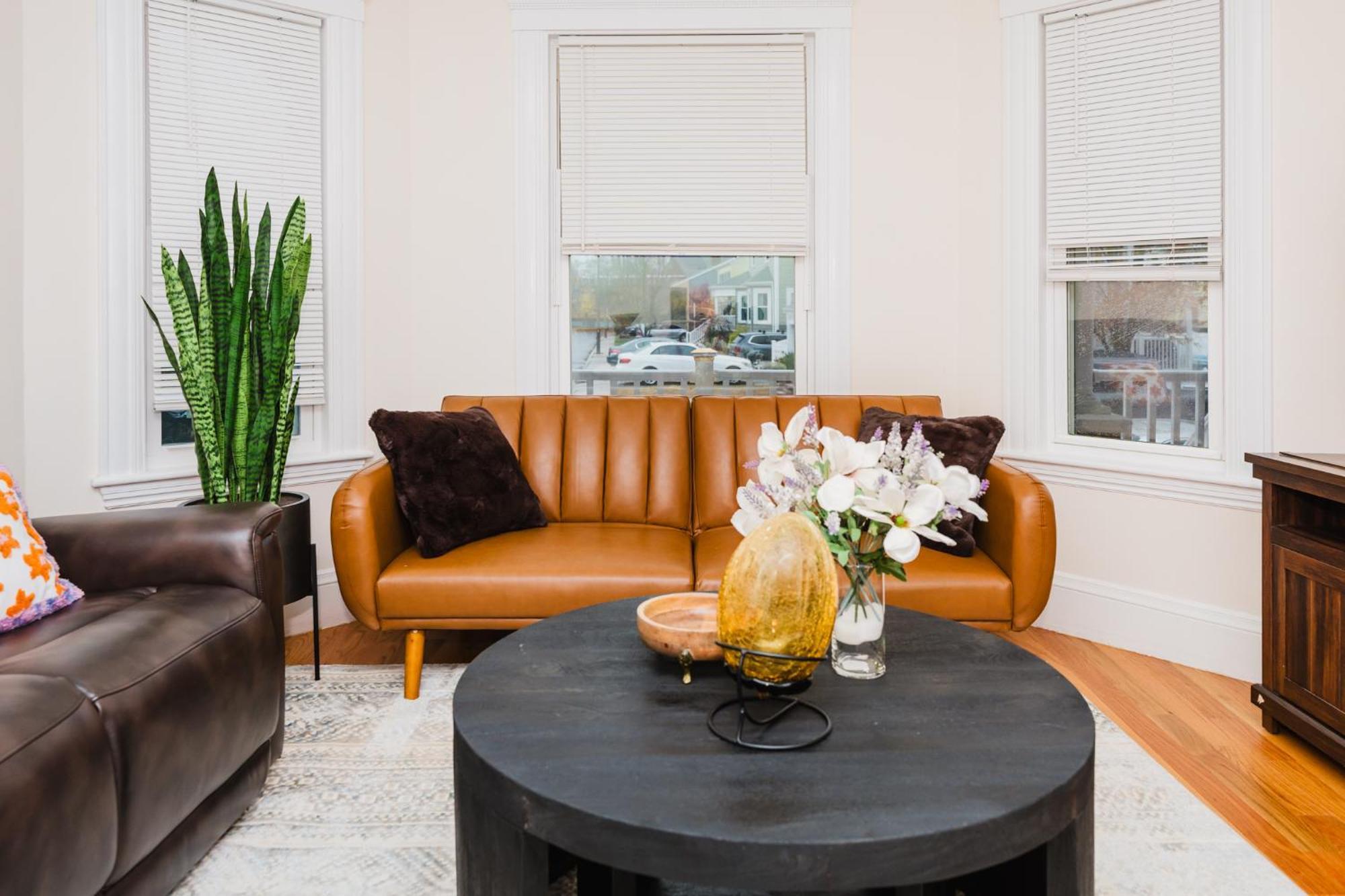 76 Carruth - 4br Cozy And Lovely Apartment