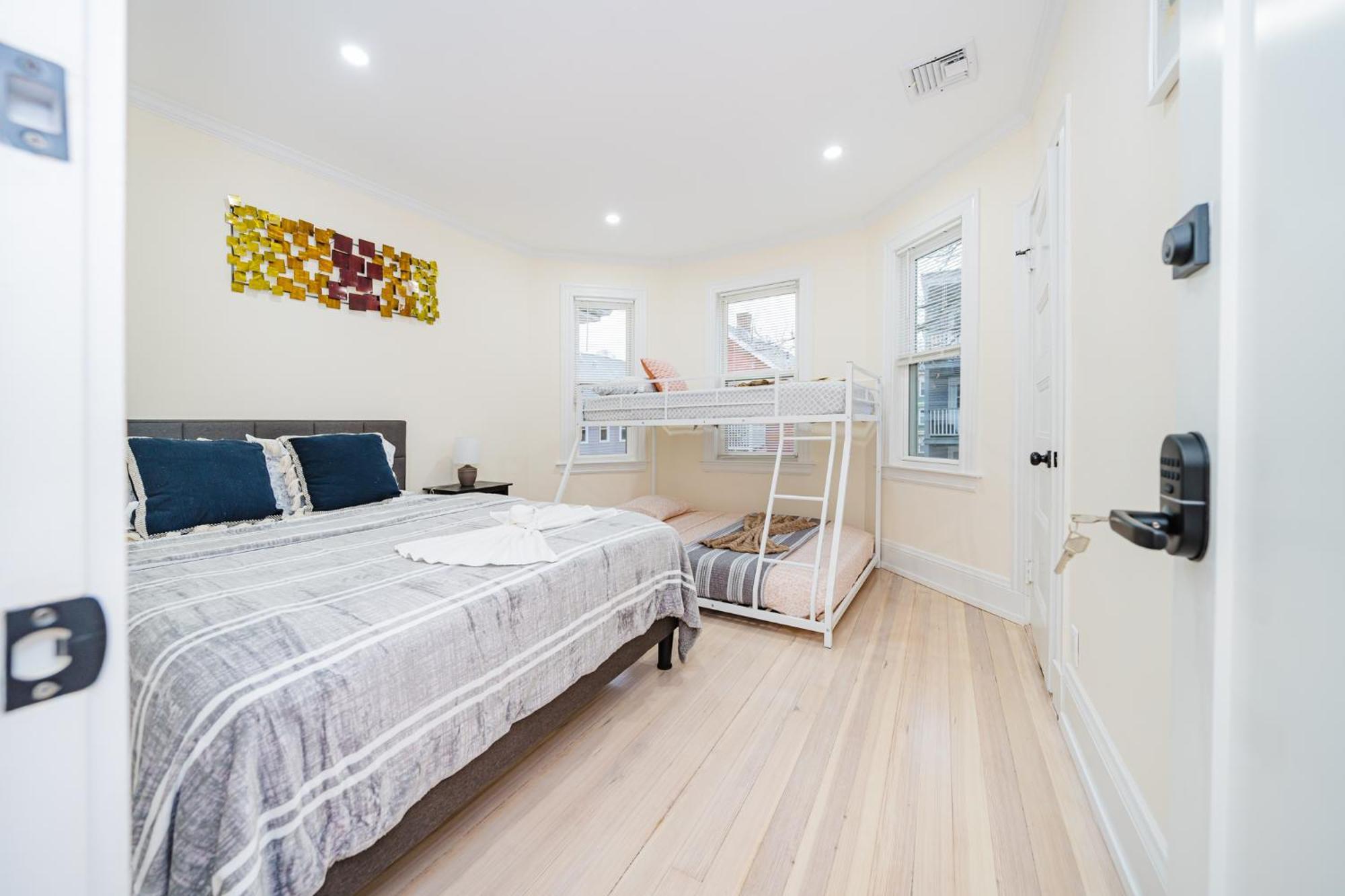 Apartment 76 Carruth - 4br Cozy And Lovely