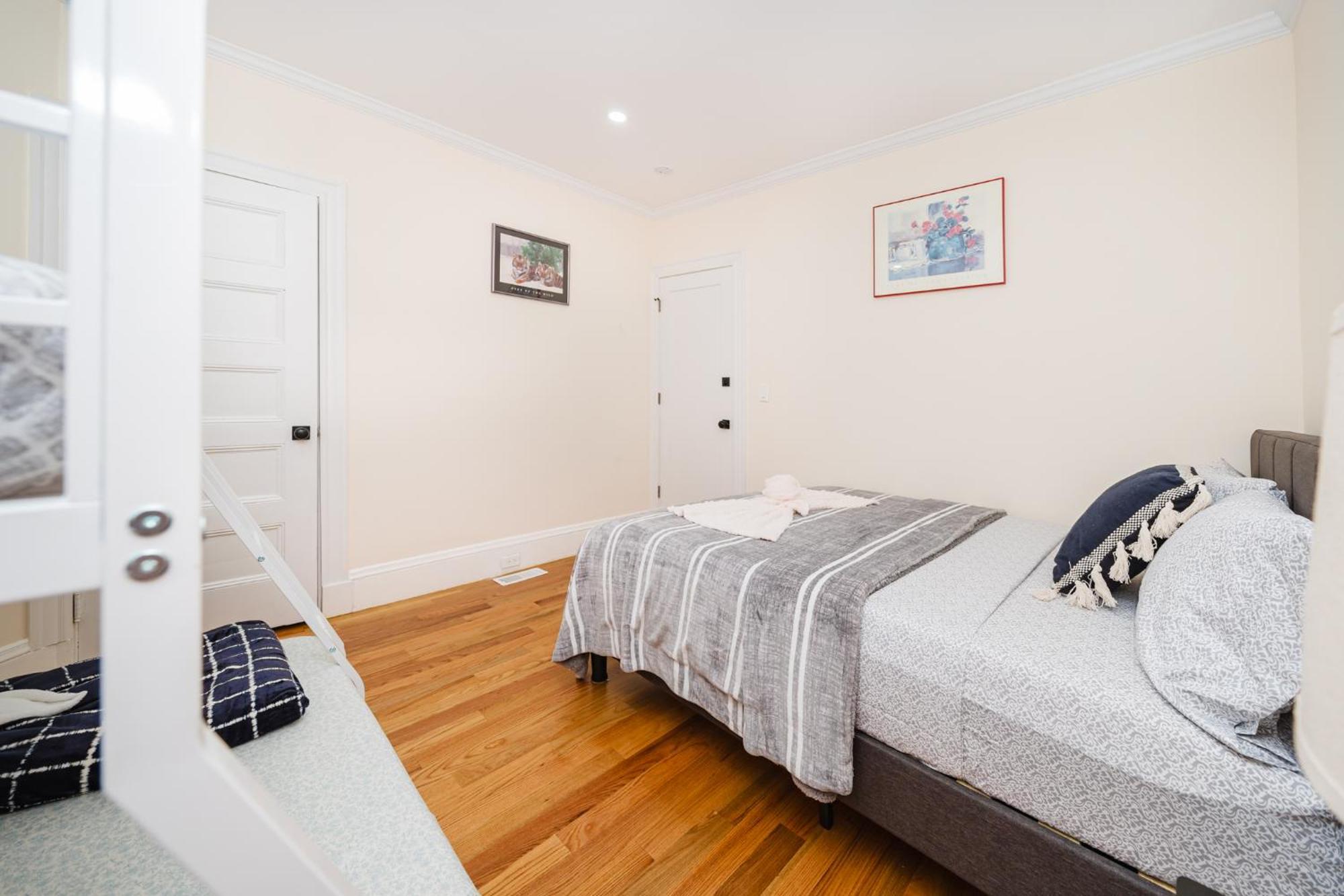 76 Carruth - 4br Cozy And Lovely Boston