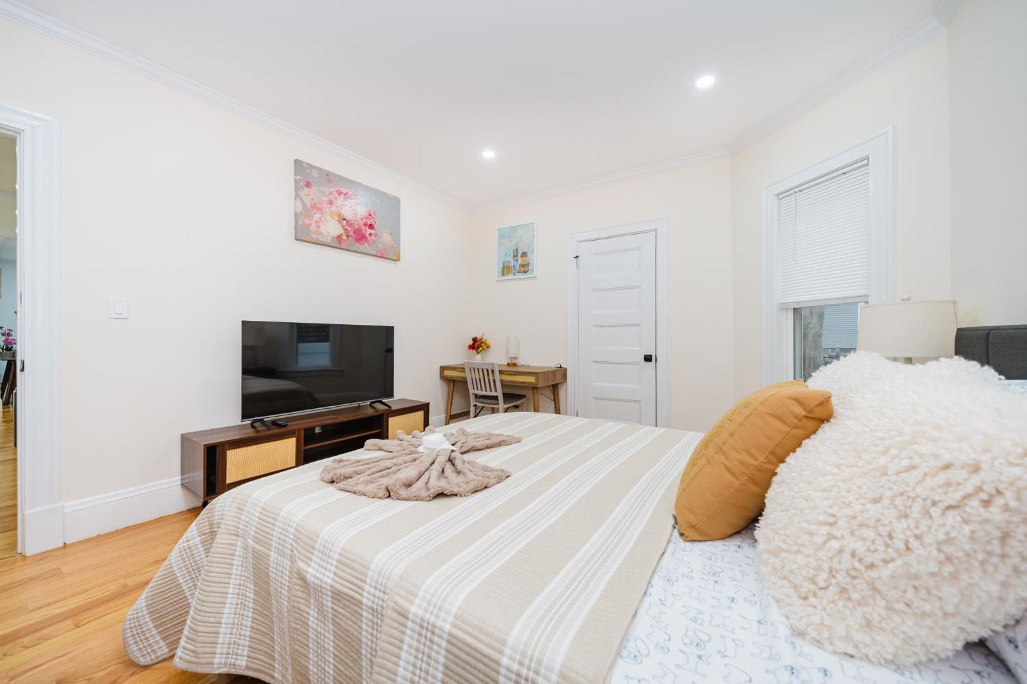 Apartment 76 Carruth - 4br Cozy And Lovely Boston