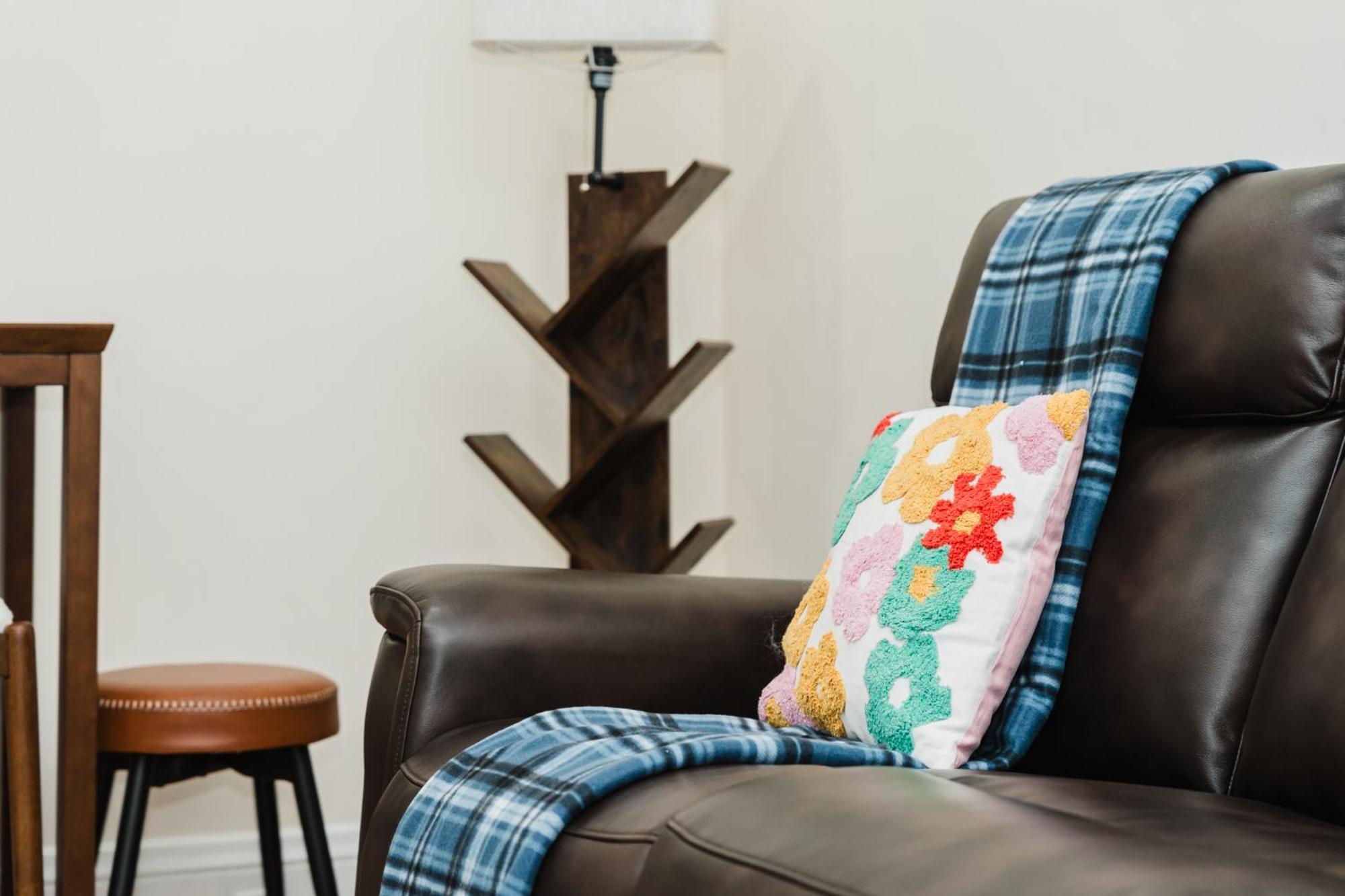 Apartment 76 Carruth - 4br Cozy And Lovely *