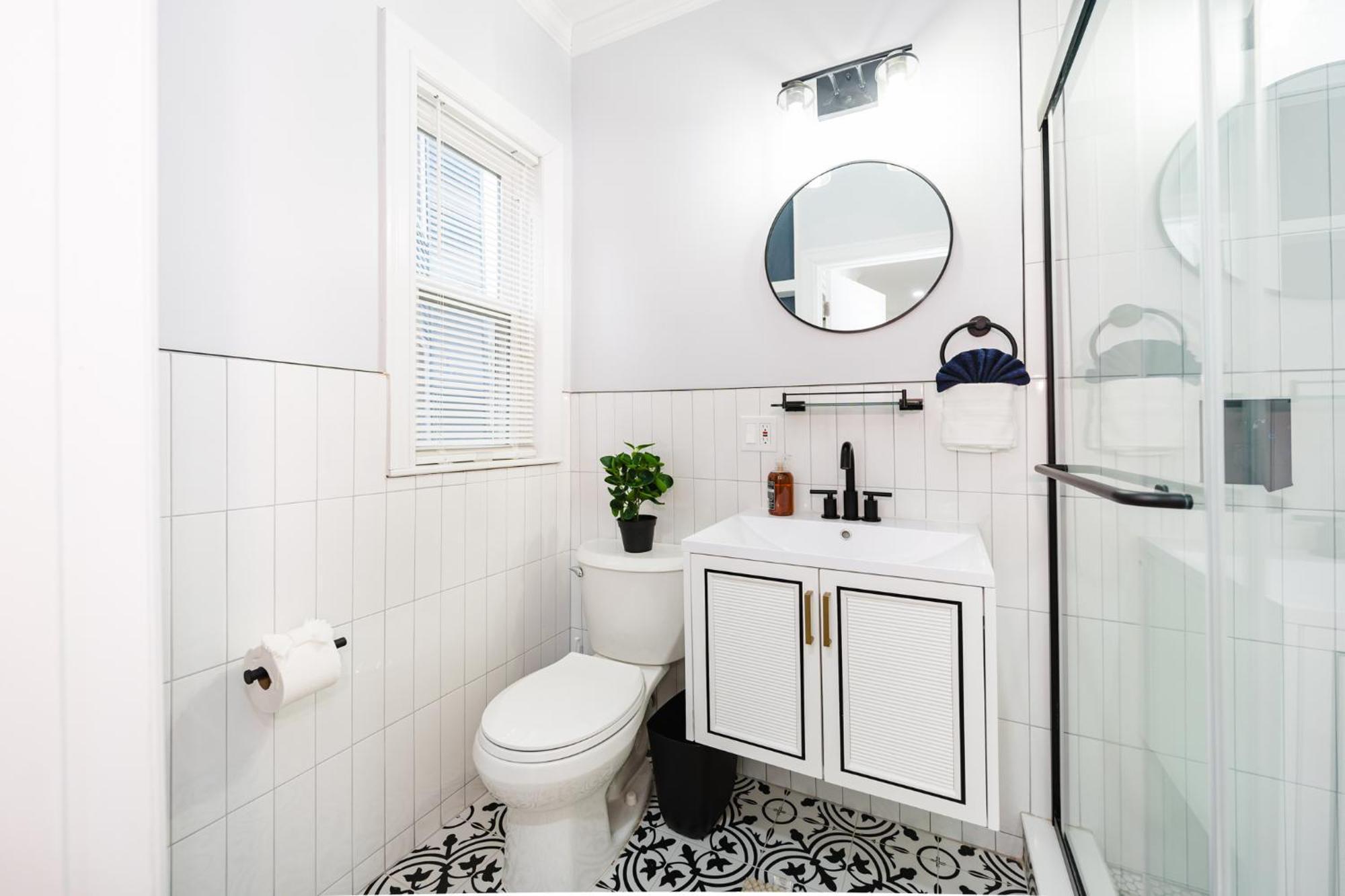 76 Carruth - 4br Cozy And Lovely Apartment *
