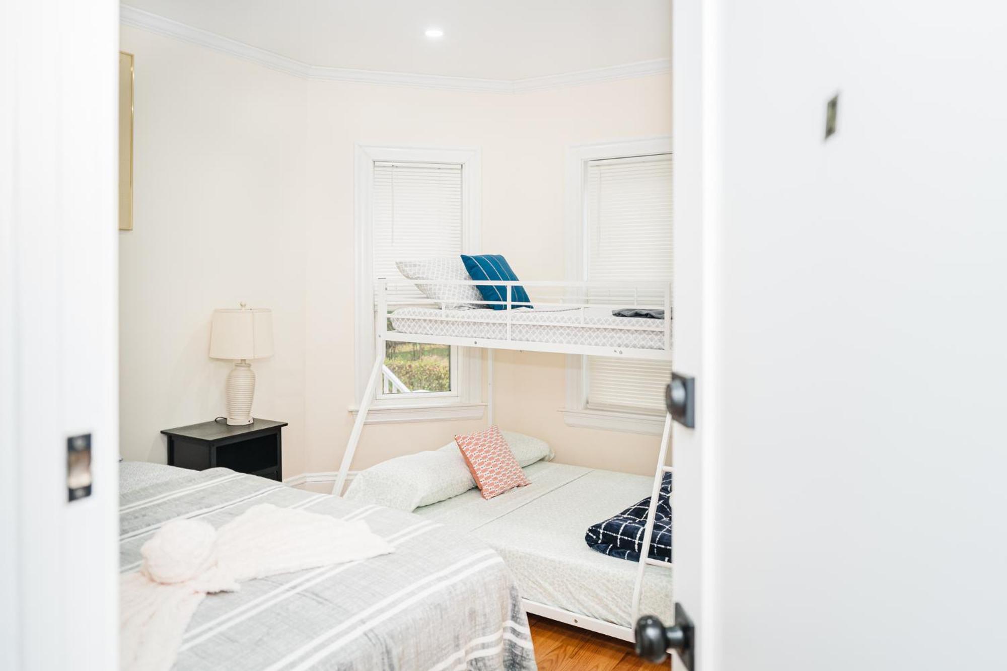 76 Carruth - 4br Cozy And Lovely Apartment