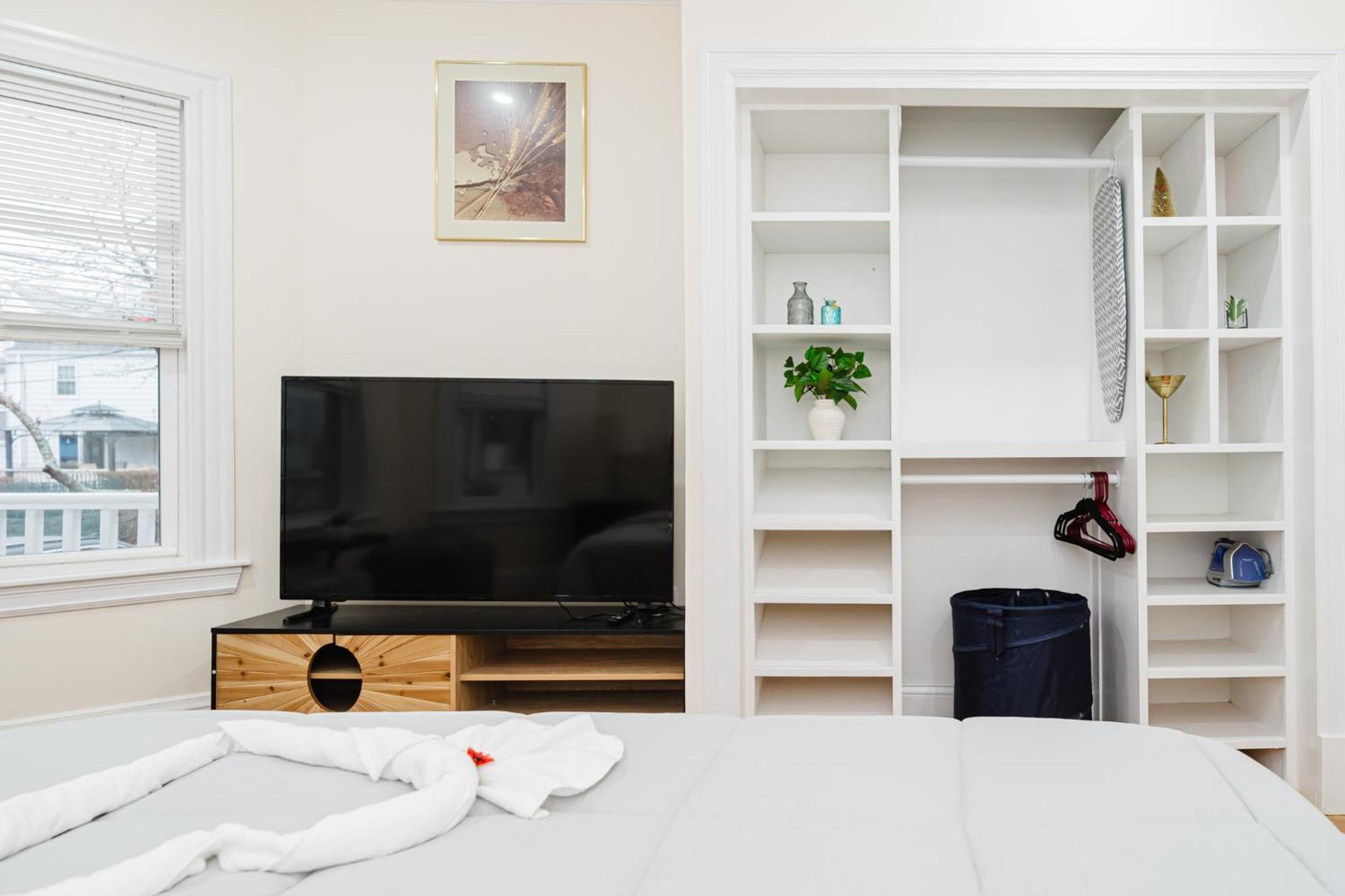 76 Carruth - 4br Cozy And Lovely Apartment *