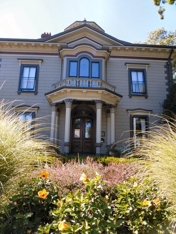 Taylor House Bed & Breakfast