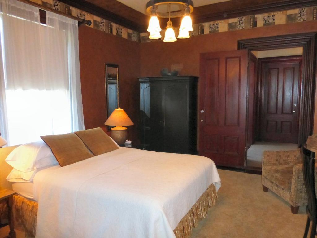 Taylor House Bed & Breakfast Boston