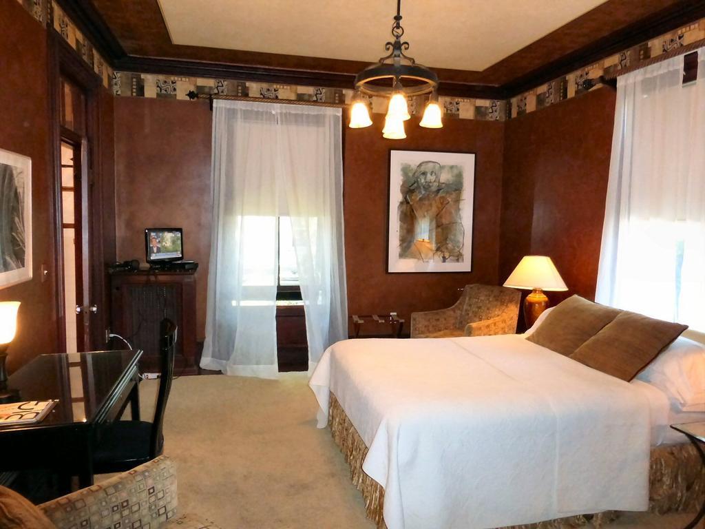 Taylor House Bed & Breakfast Boston