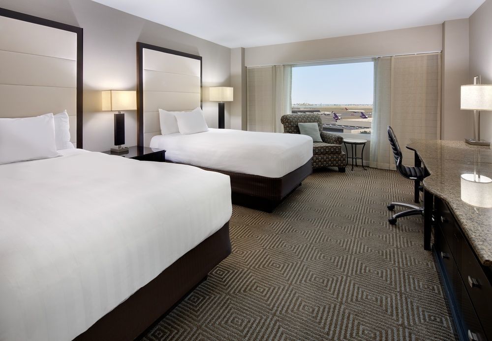 Hyatt Regency Harbor 4*