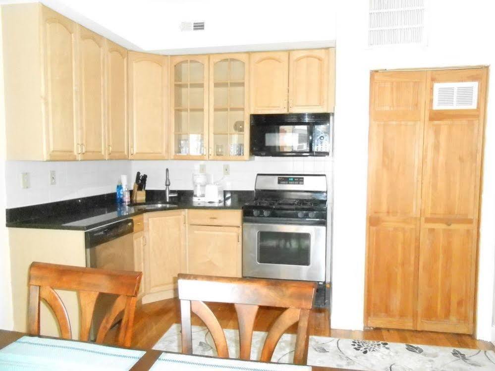 Apartment South End Brownstone *