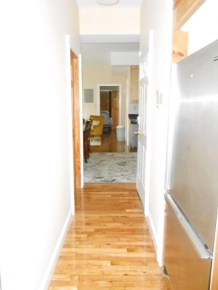 South End Brownstone Apartment *