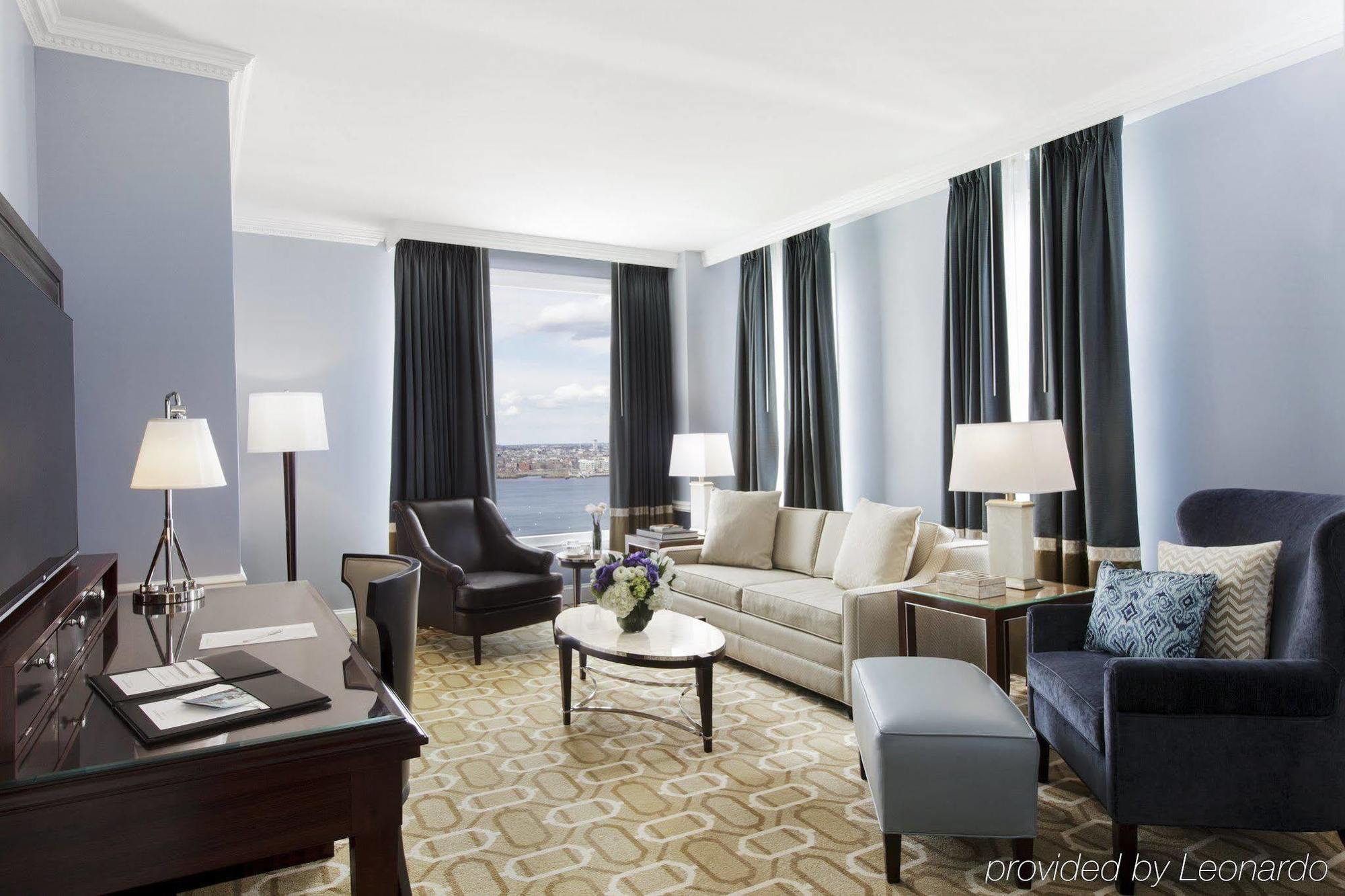 Hotel Harbor Boston