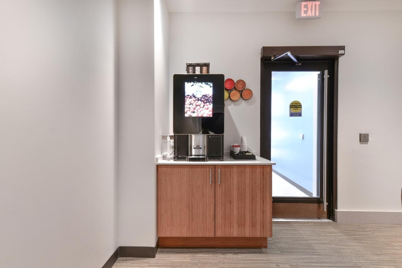 Global Luxury Downtown Apartment Boston