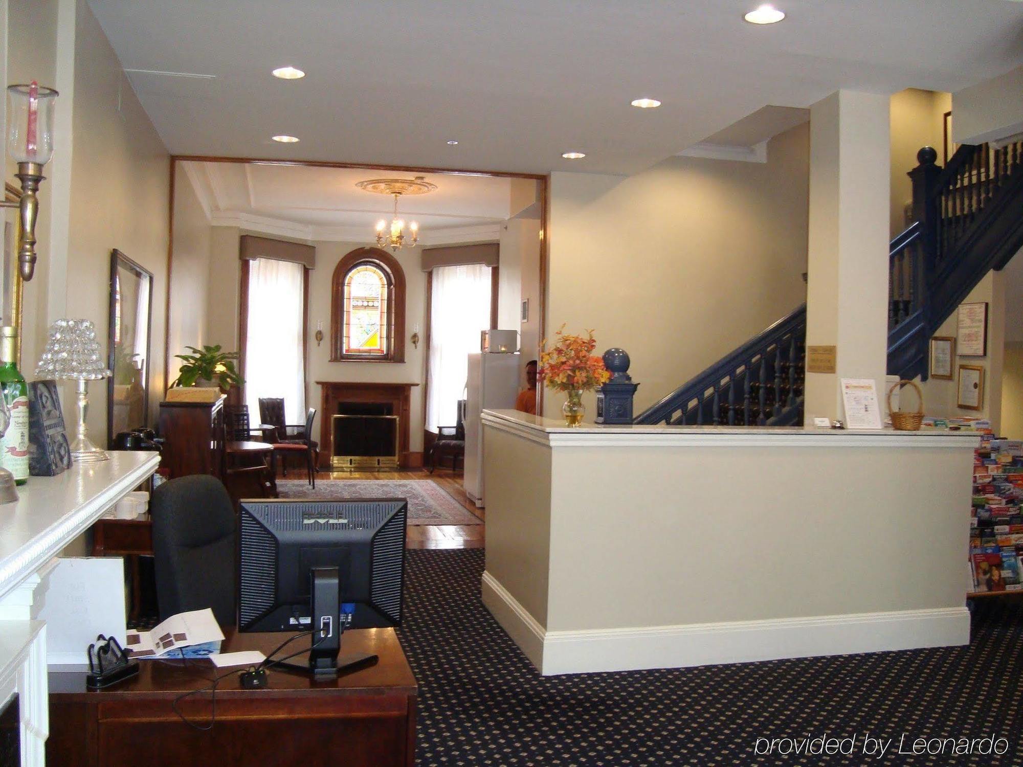 Newbury Hotel 3*