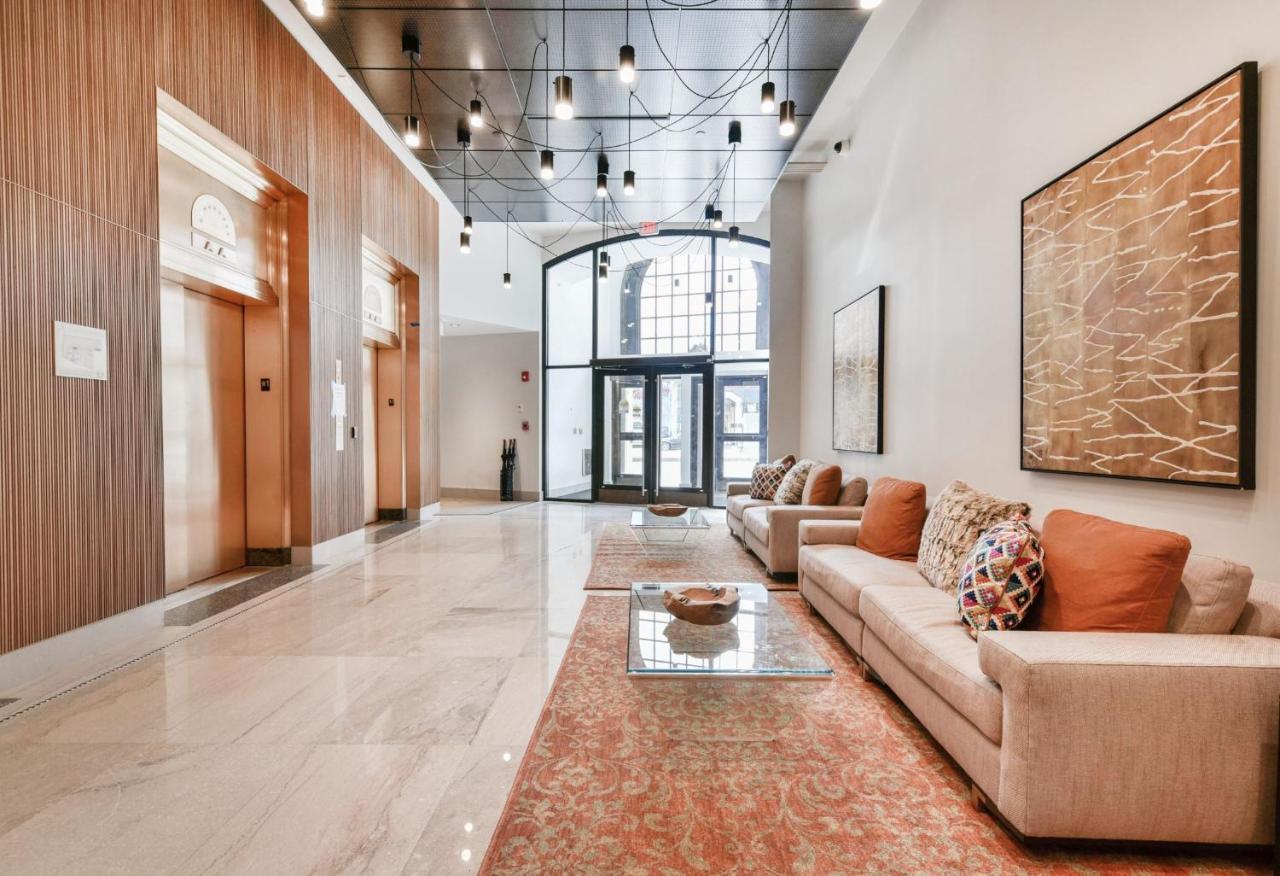 Global Luxury Downtown *