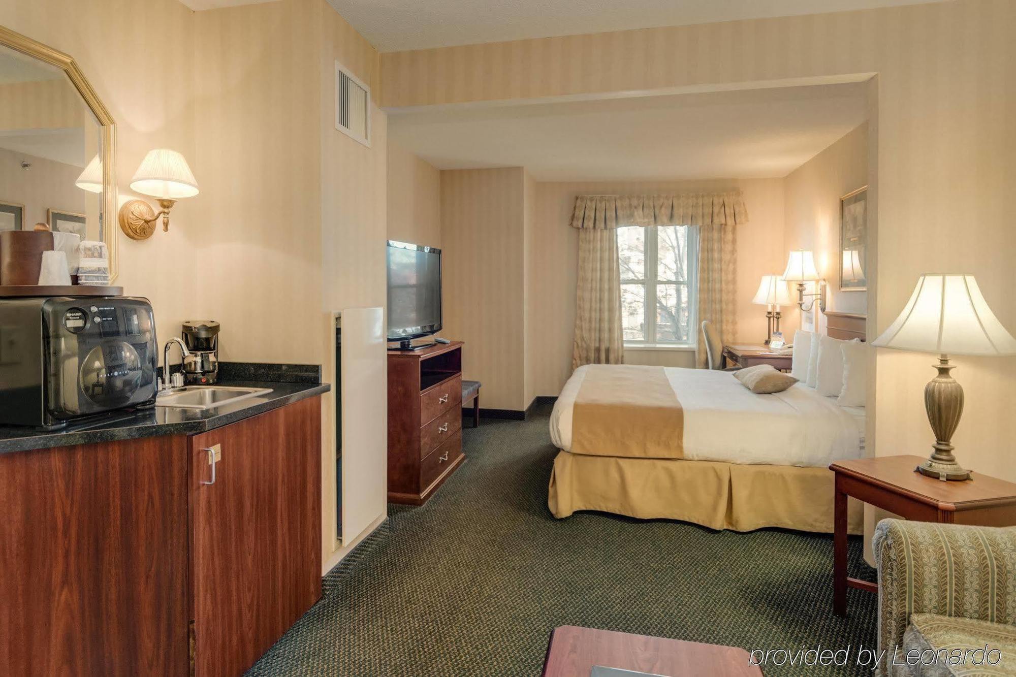 Best Western Plus Hotel 2*
