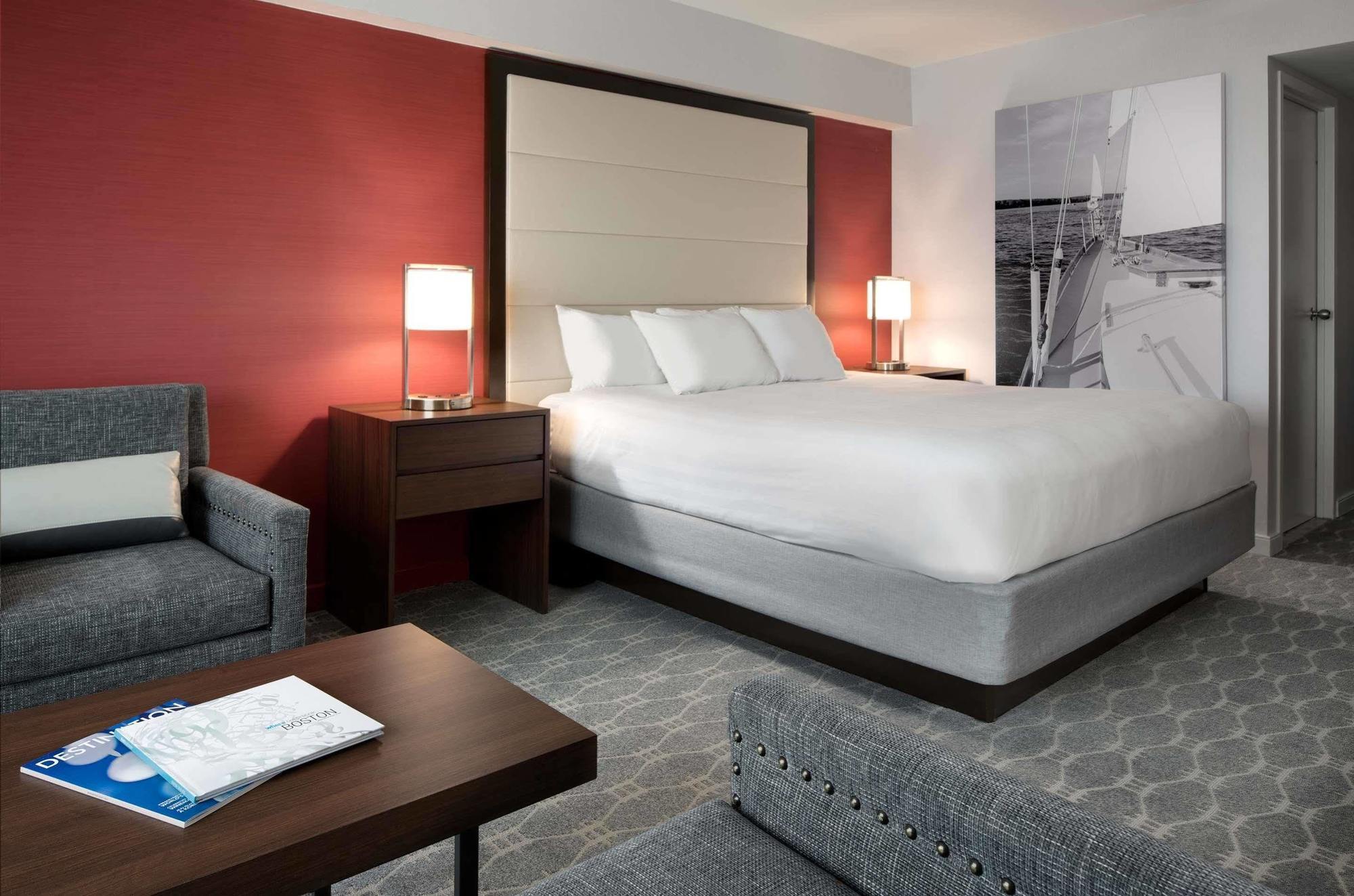 Hyatt Regency Harbor 4*