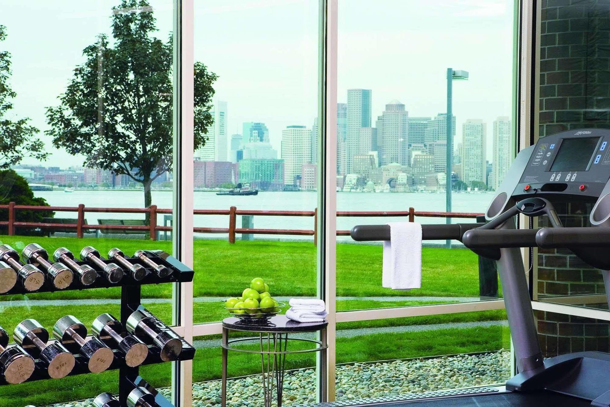 Hotel Hyatt Regency Harbor 4*