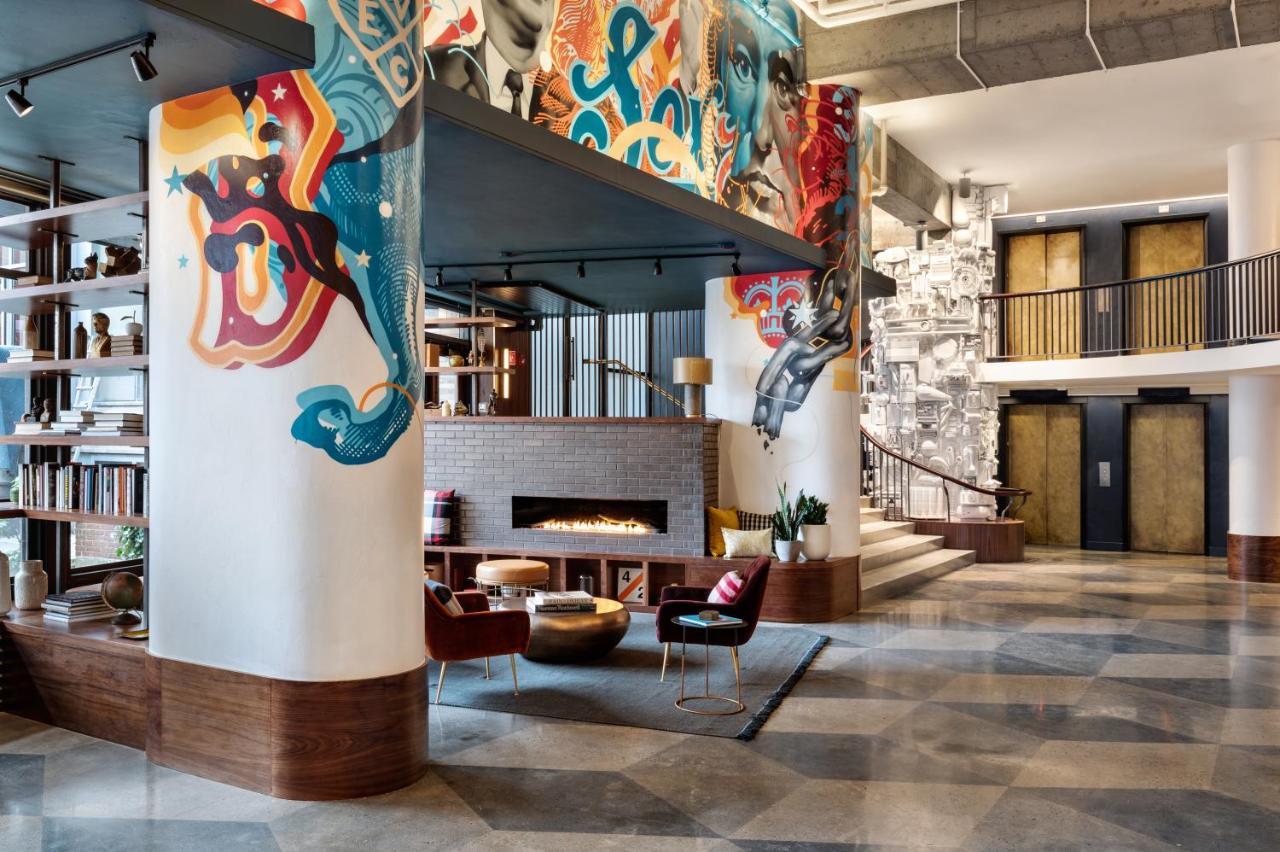 Hotel The Revolution