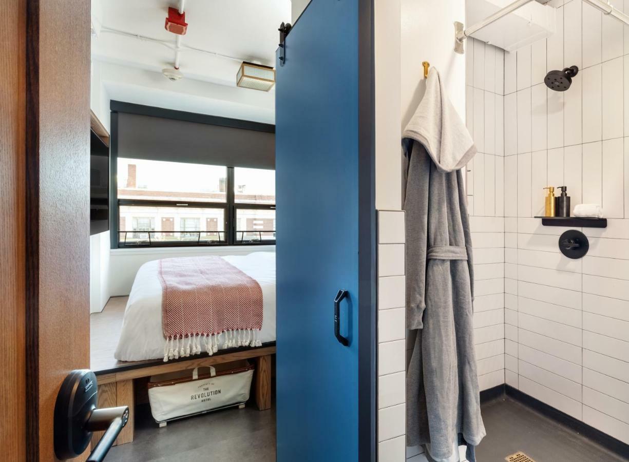 The Revolution Hotel 3*
