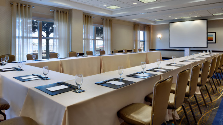 Hyatt Regency Harbor 4*