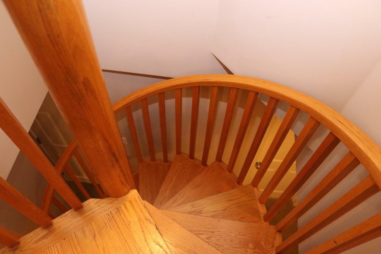 Stylish 2 Bedroom In South End Apartment