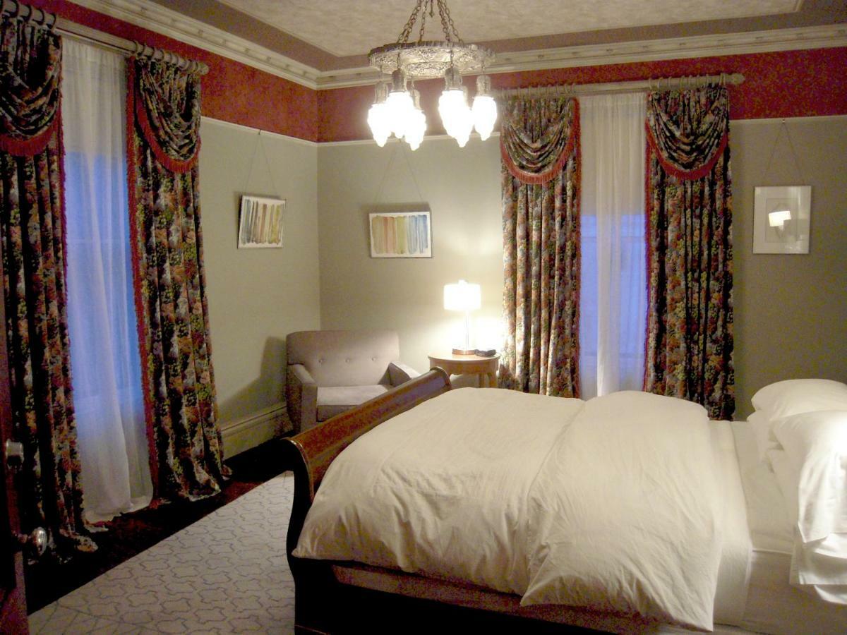 Taylor House Bed & Breakfast