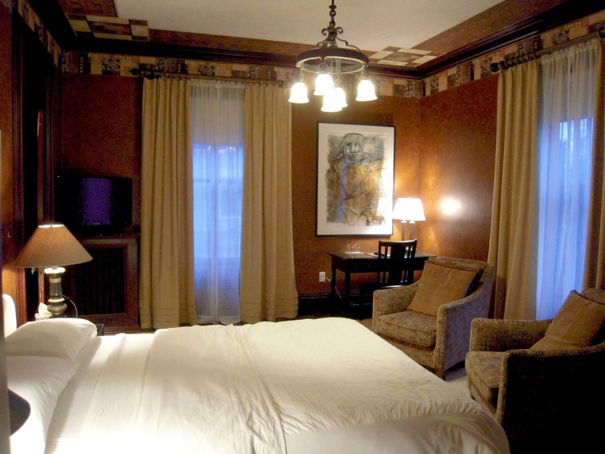 Bed & Breakfast Taylor House 4*