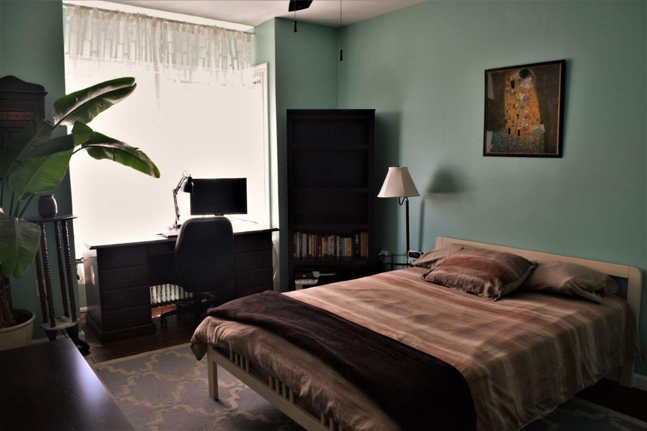 Private Rooms, Shared Bath In A Private Minutes From Logan Airport Homestay *