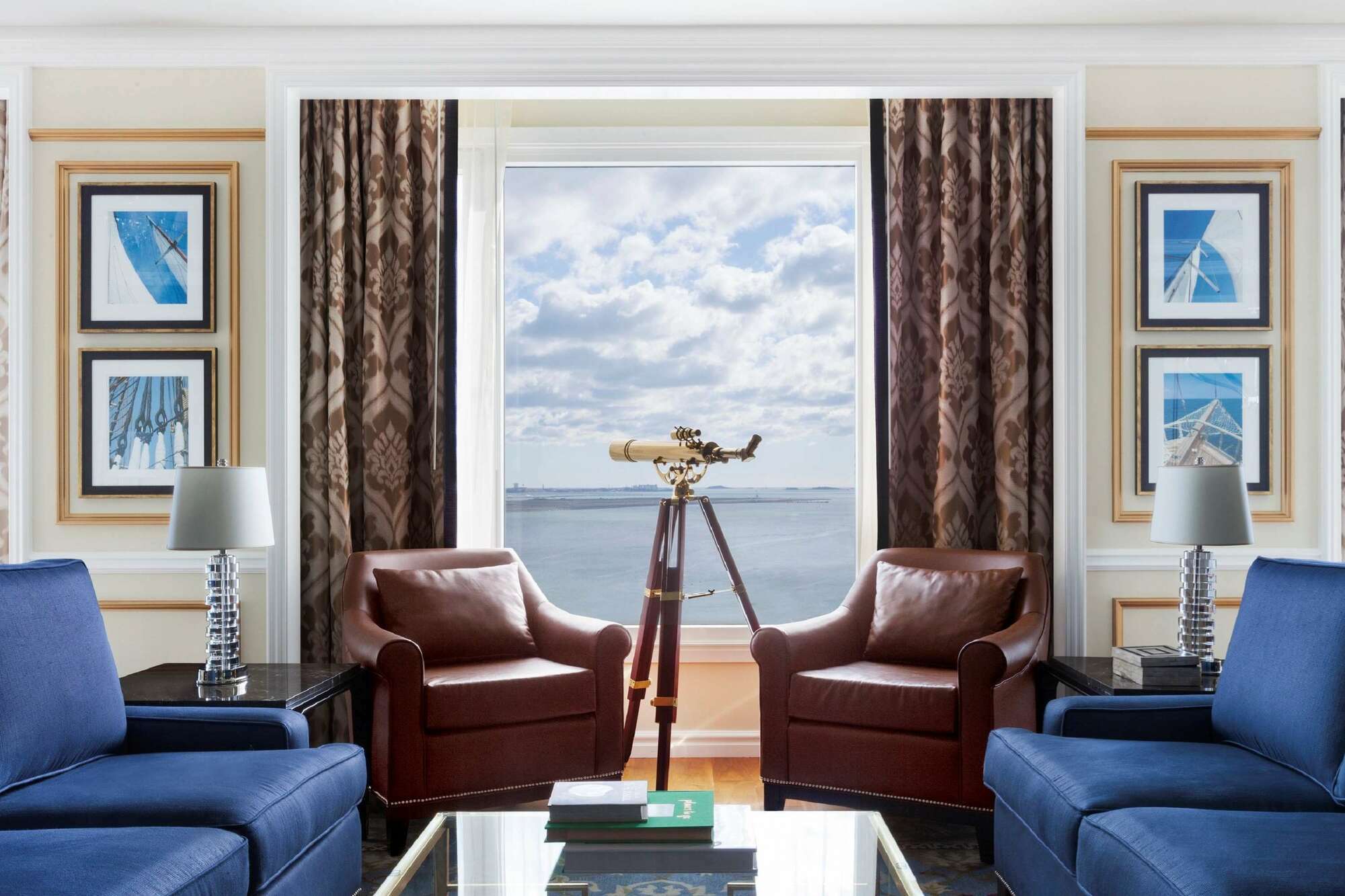 Hotel Harbor Boston
